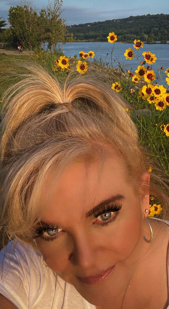 Poppy & Ivy 5D Darling Lashes - Customer Photo From Lori Altschul