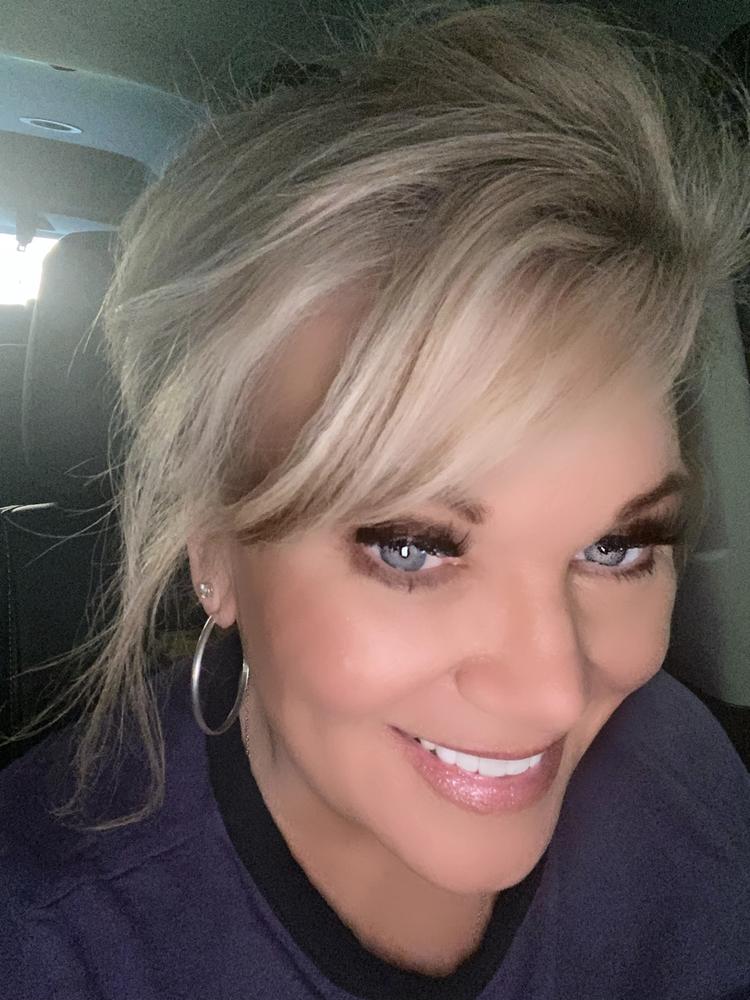 Poppy & Ivy 5D Darling Lashes - Customer Photo From Lori Altschul